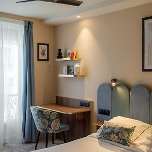 Hotel Boronali